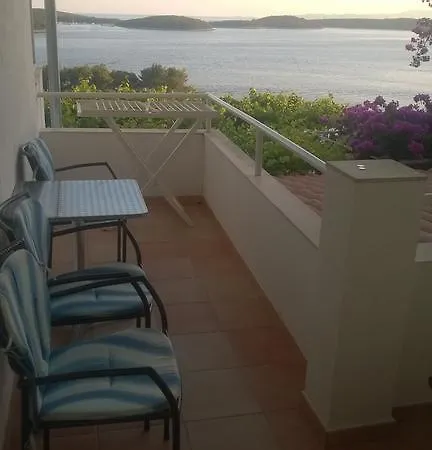 Apartment J&b House Hvar *