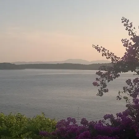 J&b House Hvar