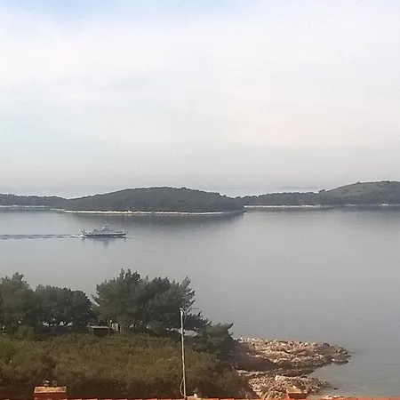 J&b House Hvar