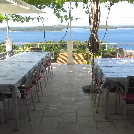 Apartment J&b House Hvar