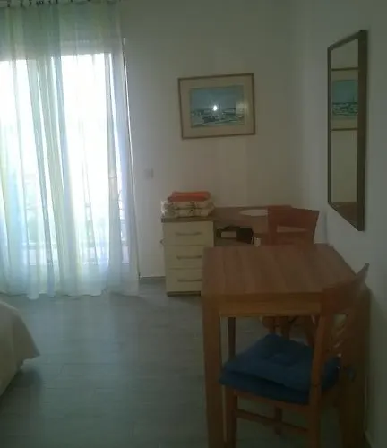 J&b House Hvar شقة هفار