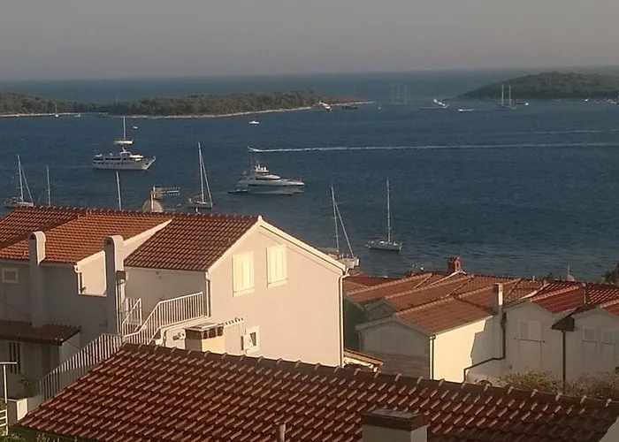 شقة J&b House Hvar