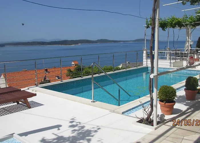 شقة J&b House Hvar هفار