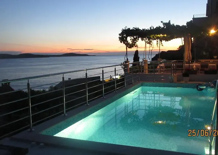 شقة J&b House Hvar هفار