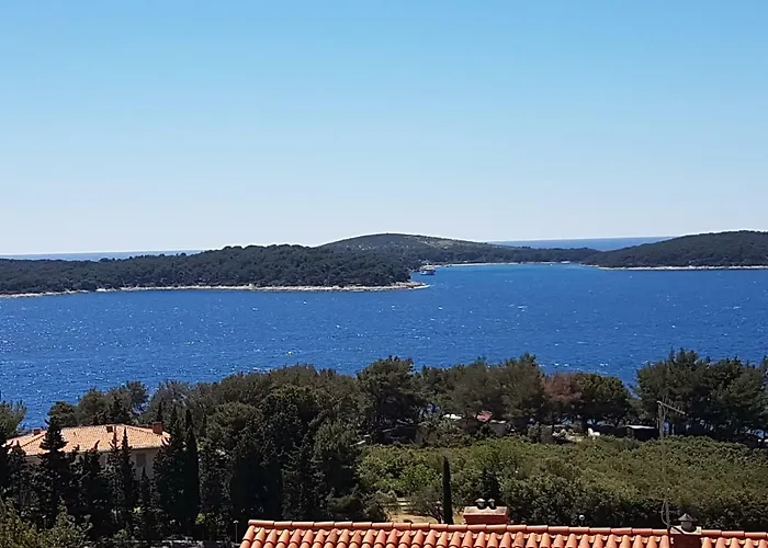 J&b House Hvar هفار