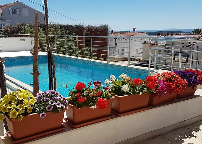 J&b House Hvar شقة هفار